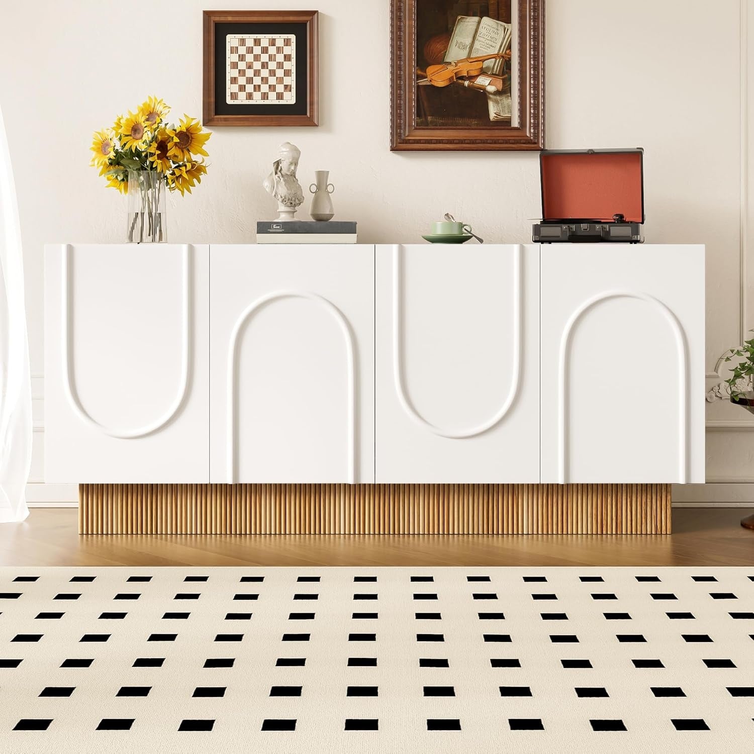 Grand meuble de rangement blanc 160 cm avec quatre portes et finition mate aspect bois, ideal pour salon ou salle a manger