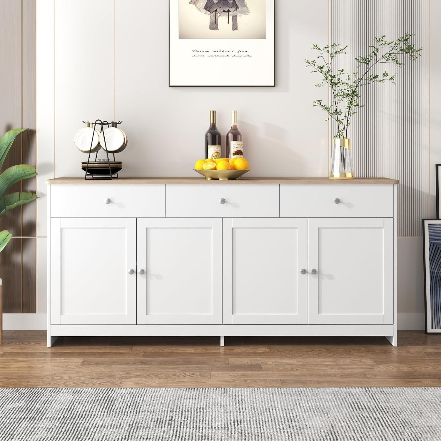 Meuble buffet style cottage avec facade blanc et bois, plan de travail, quatre portes et trois tiroirs, dimensions 160 x 37 x 75 cm