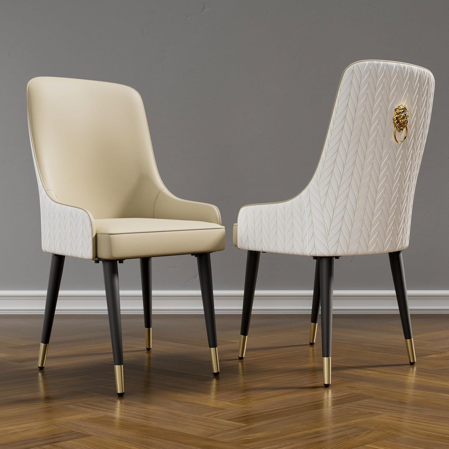 Deux chaises scandinaves beiges en cuir souple avec pieds metalliques, style moderne pour maison ou restaurant